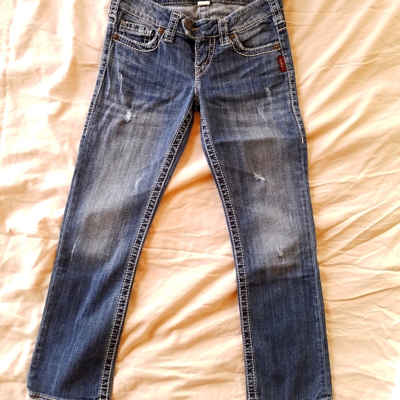 Silver Tuesday Distressed Blue Jean Capri Pants - Picture 1 of 13